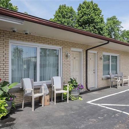 Falls Manor Resort ナイアガラ・フォールズ エクステリア 写真